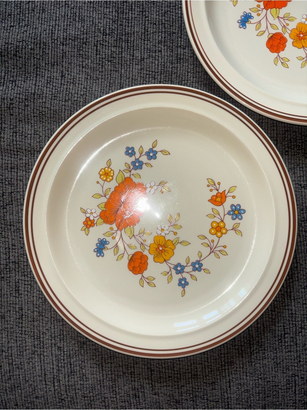 Antique 1970s Excel Linda Stoneware Plates-set of 3 - Picture 3 of 8